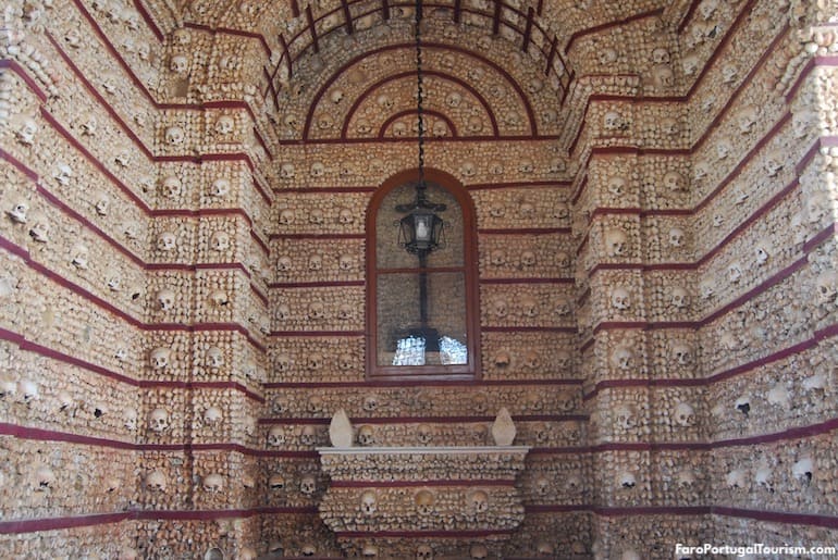 Capela dos Ossos, Faro