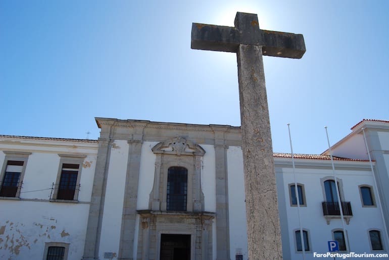 The façade of St. Francis Church, Faro