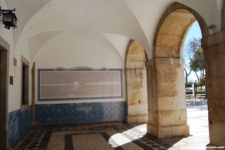 Painel de azulejos na Igreja da Misericórdia, Faro