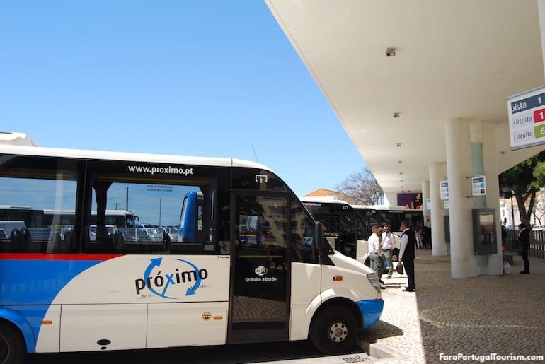 Autocarro em Faro